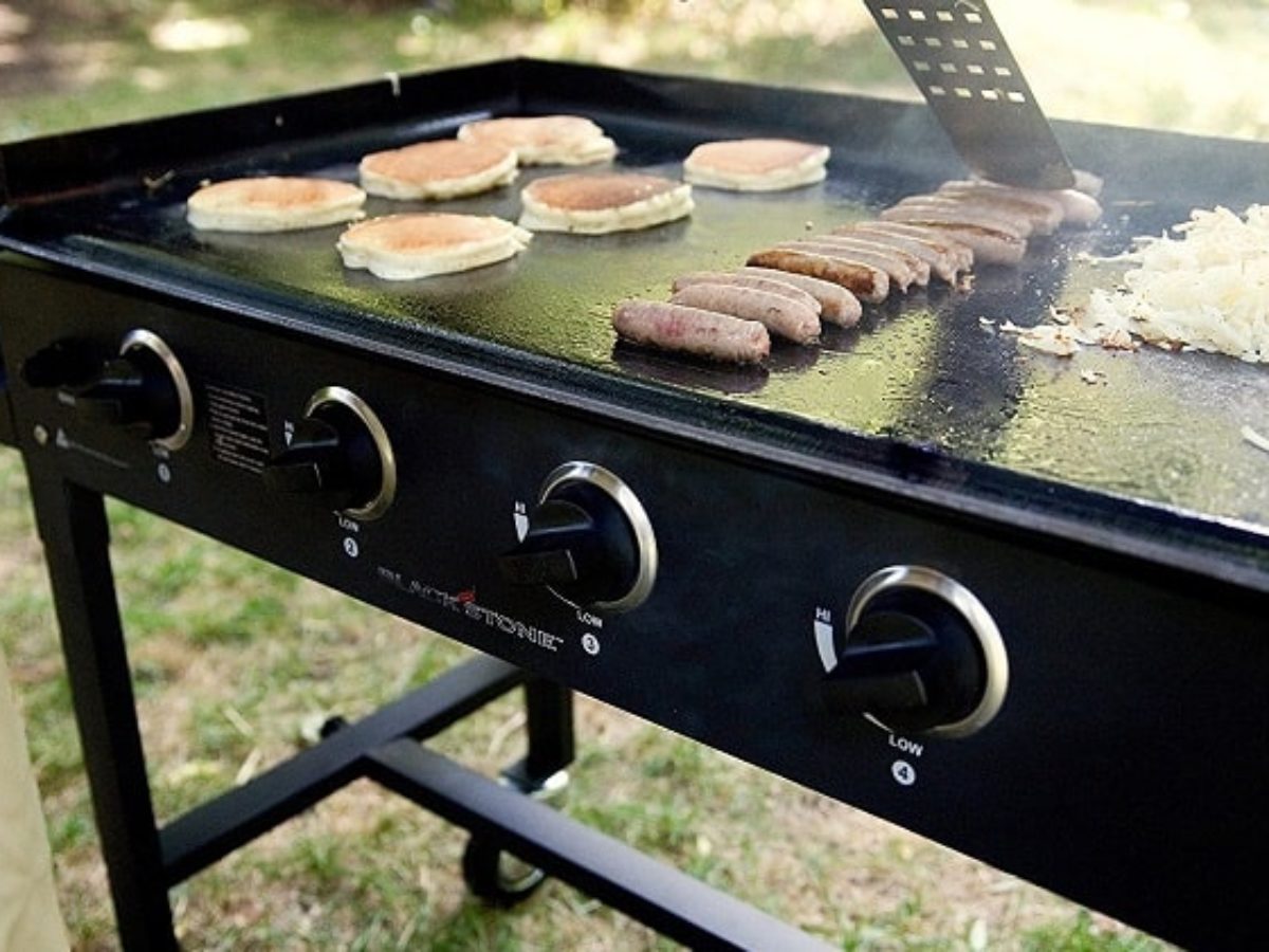 Top 7 Best Flat Top Gas Grills Reviews For 2020