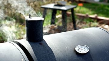 How to Control Temperature on Your Charcoal Smoker