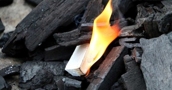 how to keep charcoal lit