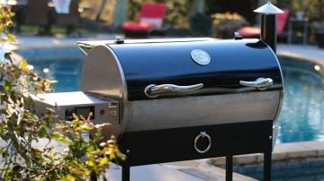 REC TEC Grills Bull RT-700 Wood Pellet Smoker